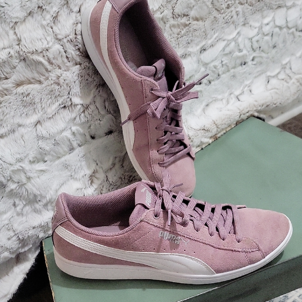 Puma Mauve Mist Suede Sneakers Lace Up Round Toe, Womens Sz 10, Streetwear